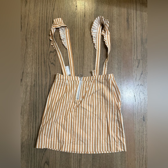 Urban Outfitters Rosie Ruffle Overall Skirt-Size Small-NWT - Picture 2 of 4